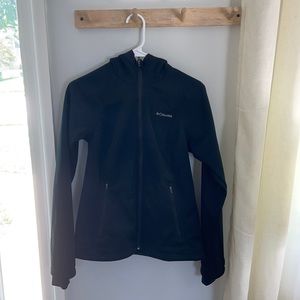 Columbia Omni-shield hooded zip jacket. EUC